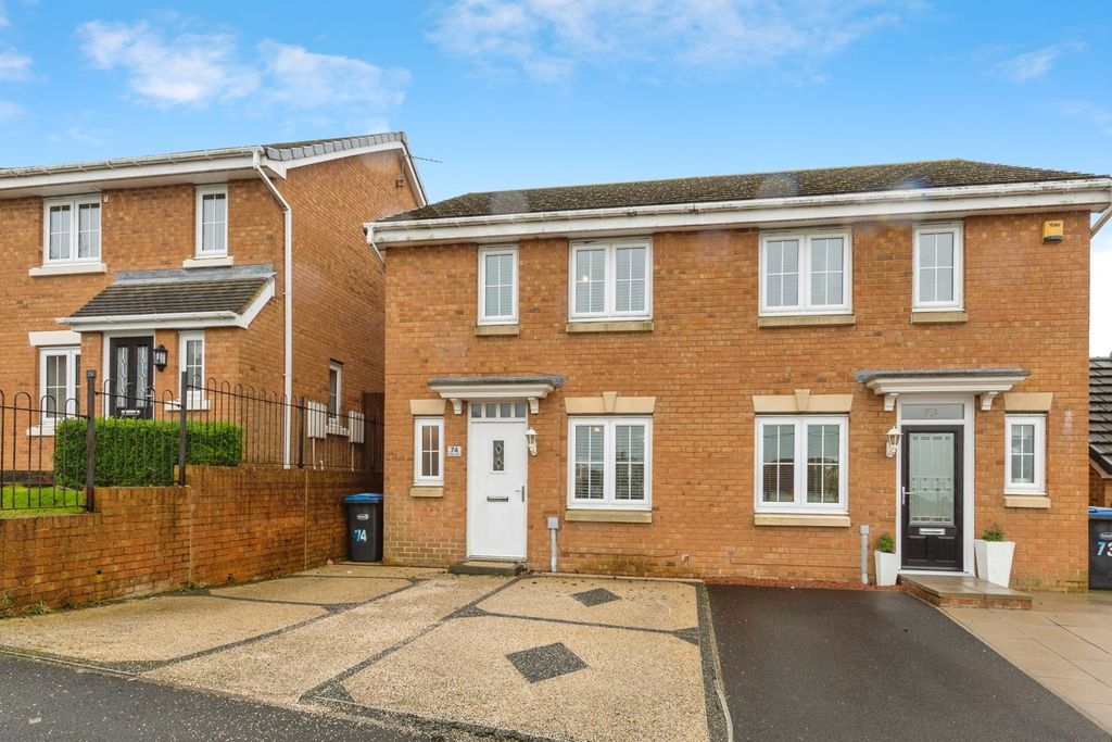 Property photo 1 of 17 Pbox-Img.Jpg