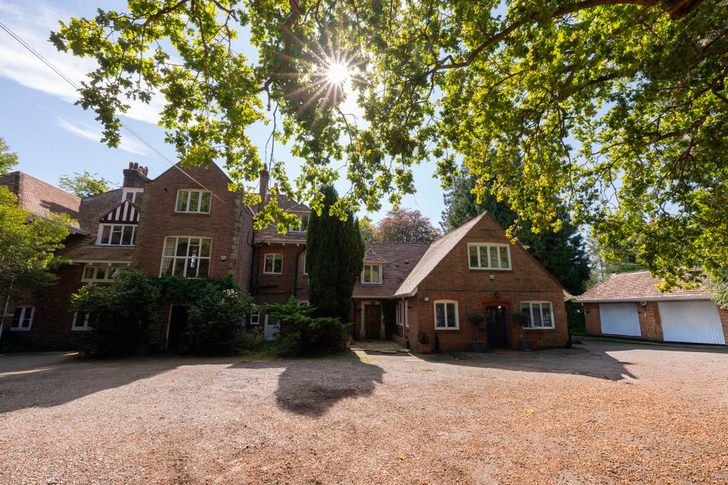 Property photo 1 of 30