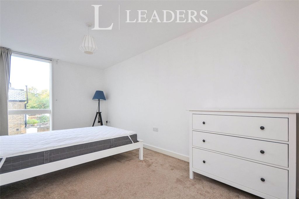 Property photo 3 of 6 Picture No. 04