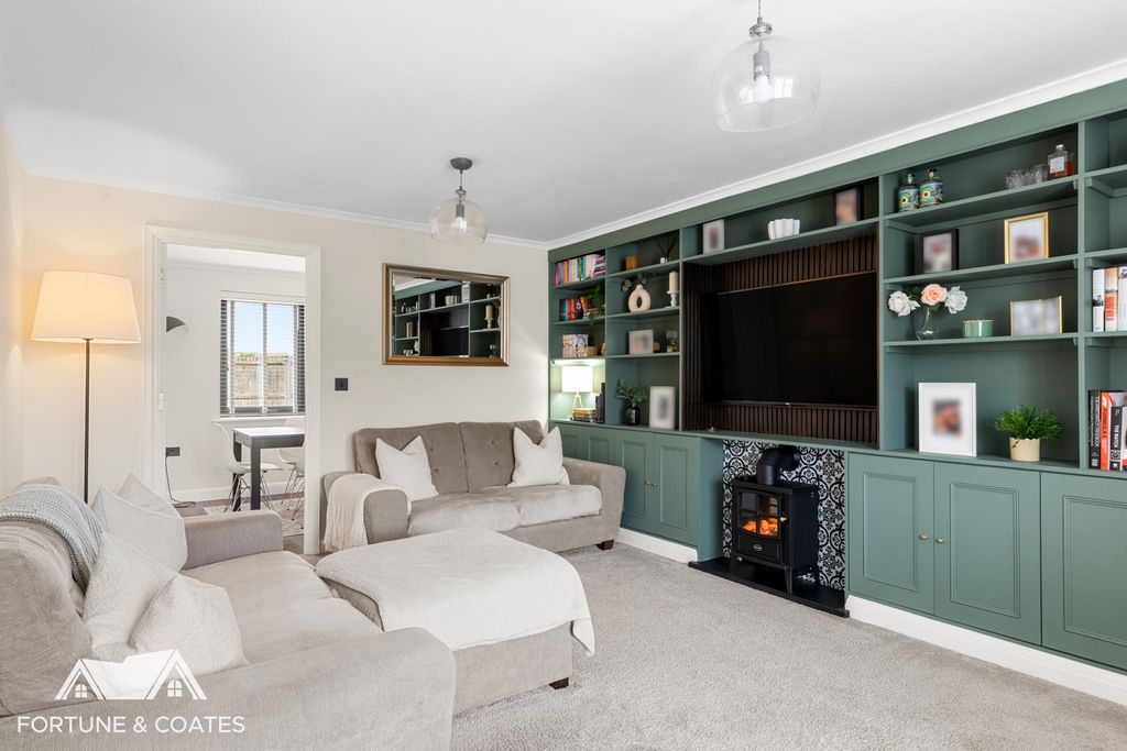 Property photo 3 of 33 Blackthorndrive_33.Jpg