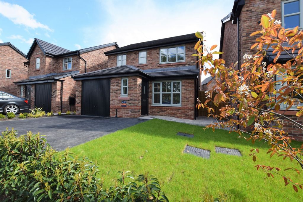 Property photo 1 of 11 1 (Main)