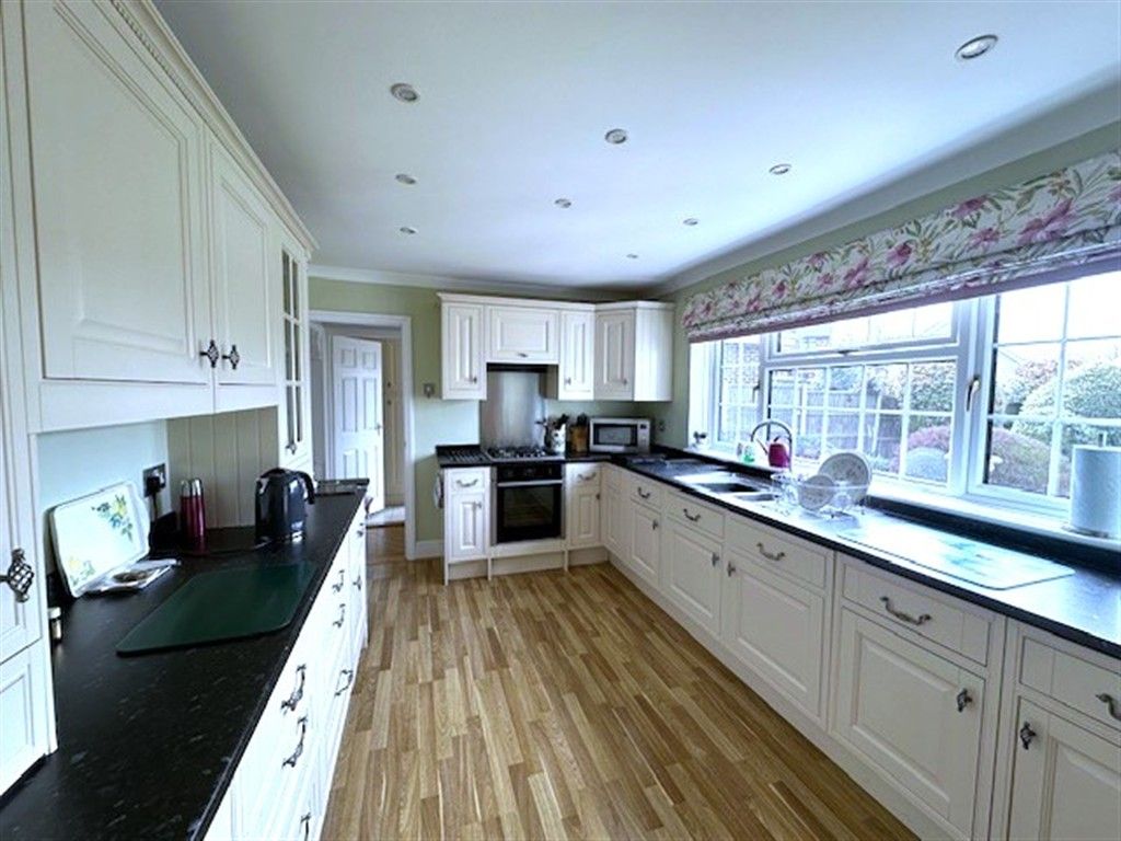 Property photo 1 of 15 Kitchen