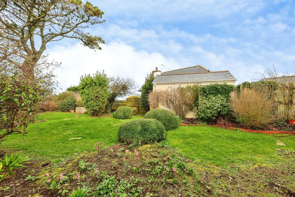 Property photo 2 of 16 Pbox-Img.Jpg