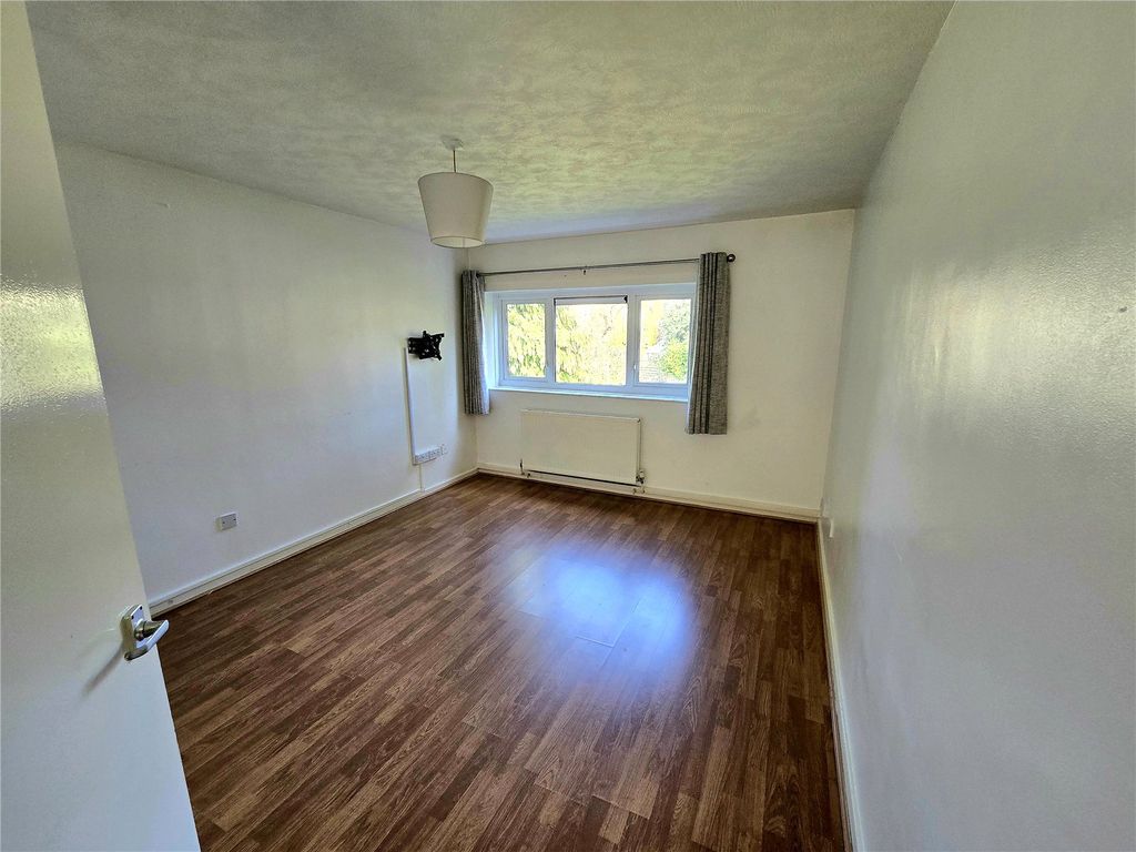 Property photo 2 of 7 Picture No. 04