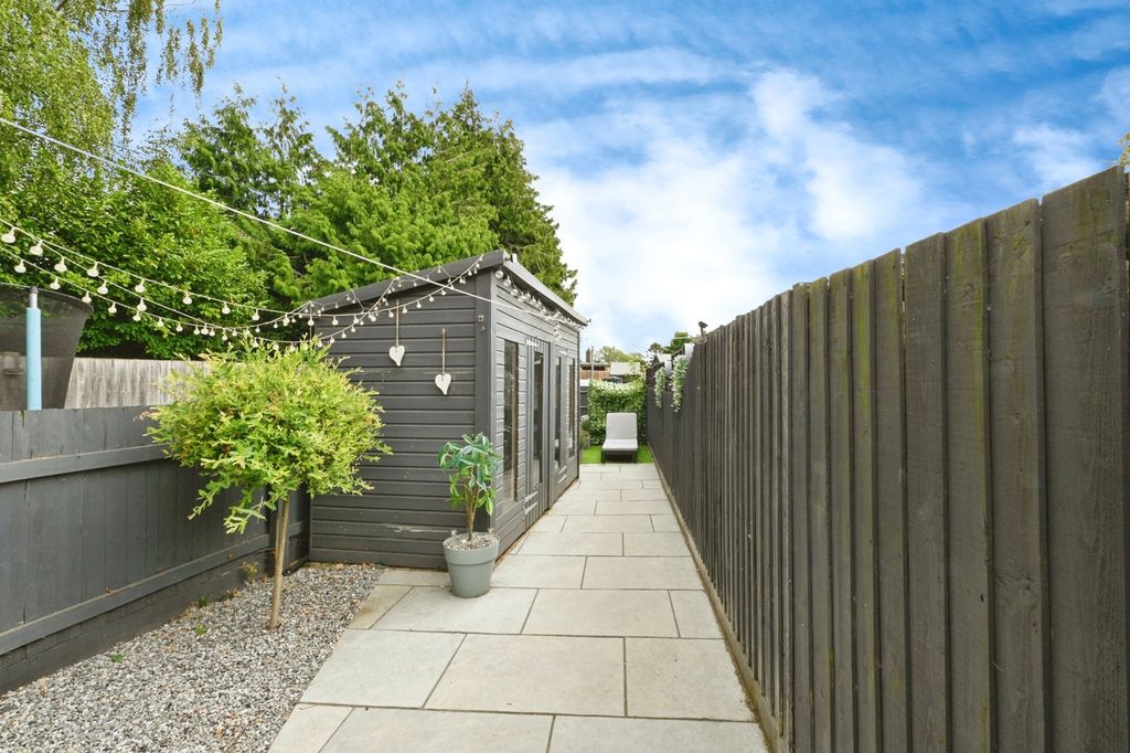 Property photo 2 of 17 Photo
