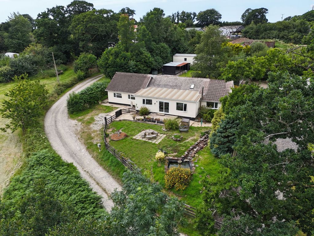 Property photo 1 of 43
