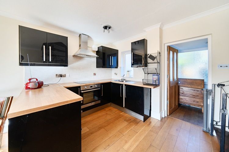 Property photo 3 of 21