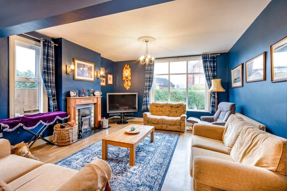 Property photo 2 of 27