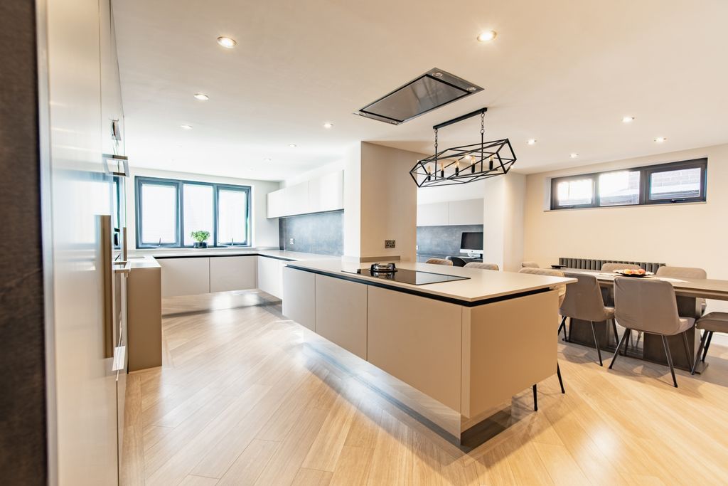 Property photo 3 of 32 _Dsc3840-Hdr