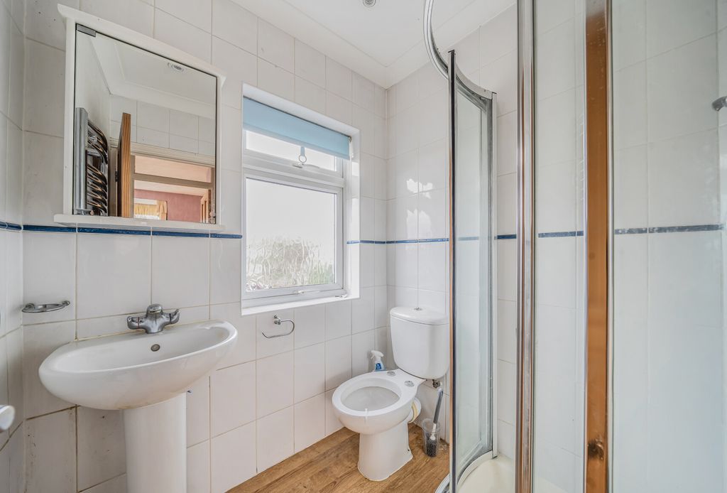 Property photo 3 of 10 1409911-3-6989E62...