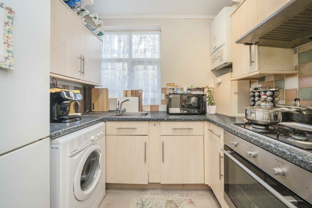 Property photo 3 of 7