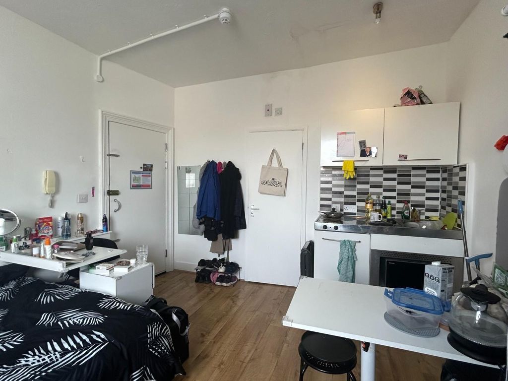 Property photo 2 of 4 Flat 11 (2).Jpg