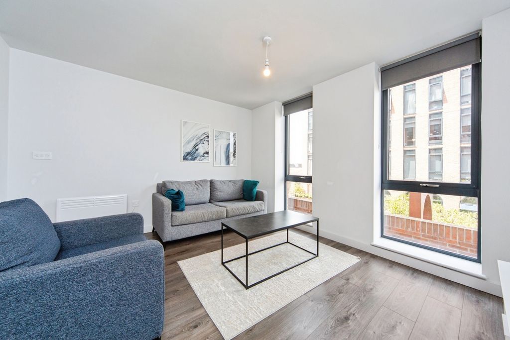 Property photo 3 of 19 Pbox-Img.Jpg