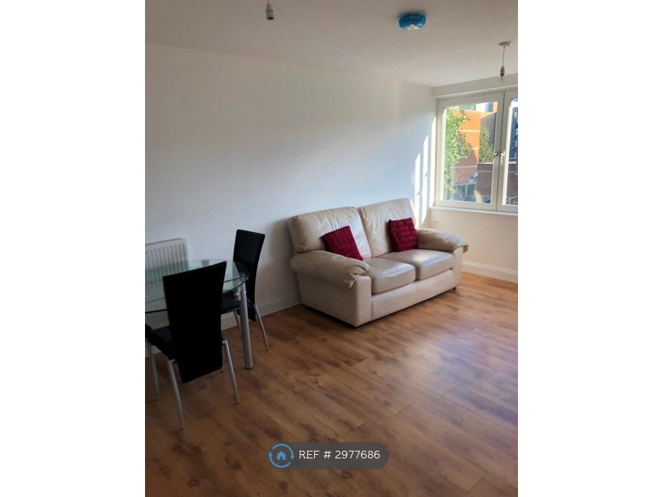 Property photo 2 of 11 Living Room