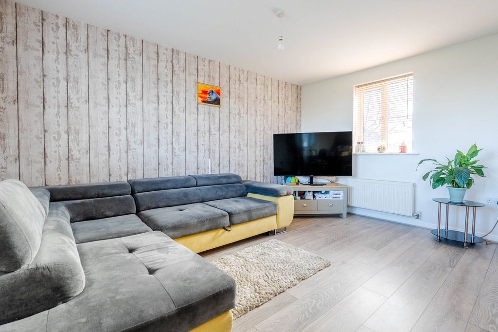 Property photo 3 of 10 Picture No. 19