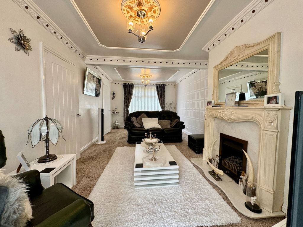 Property photo 3 of 49