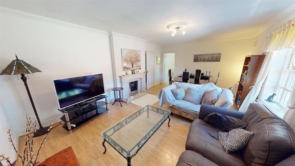 Property photo 1 of 20 Eccleston Hall Living Room