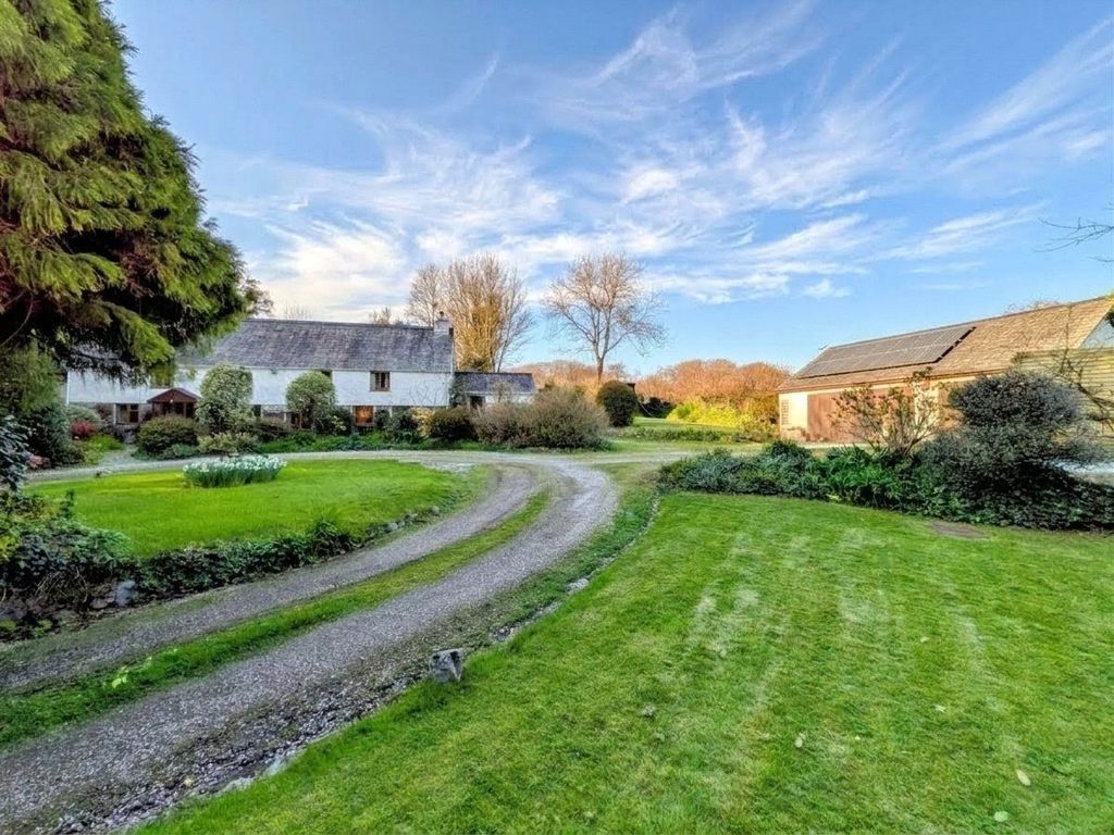 Property photo 3 of 33 Picture No. 28