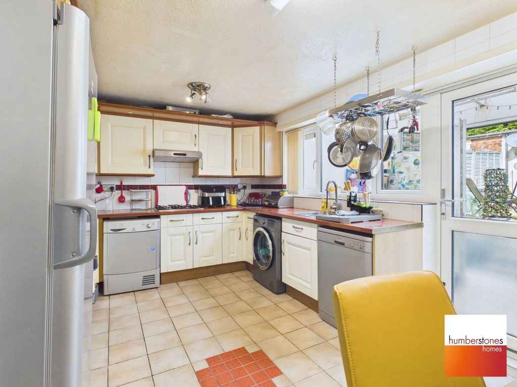 Property photo 3 of 23