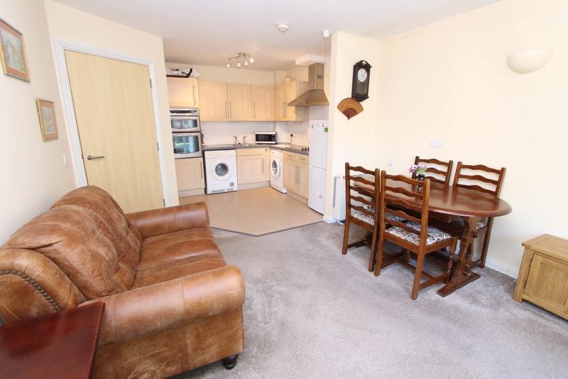 Property photo 2 of 12 Photo 6