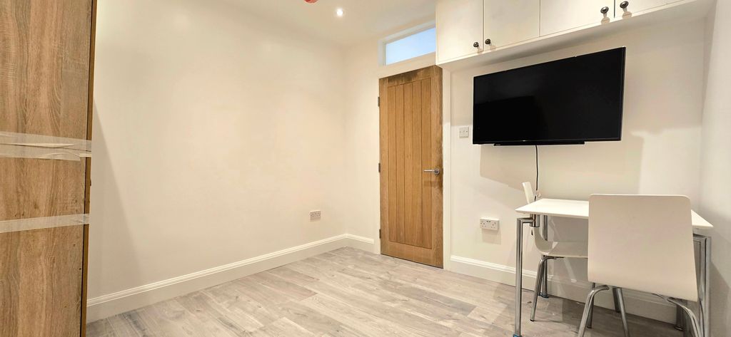 Property photo 2 of 7 2