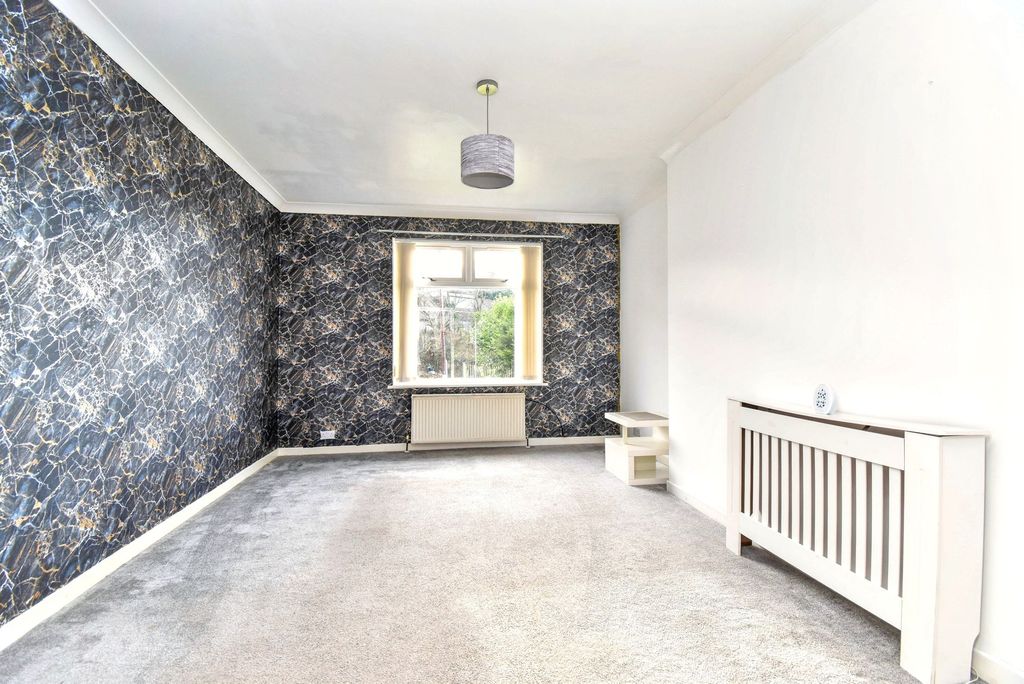 Property photo 2 of 11 Lounge