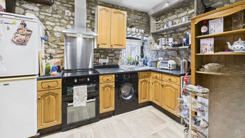 Property photo 1 of 4 Photo 5