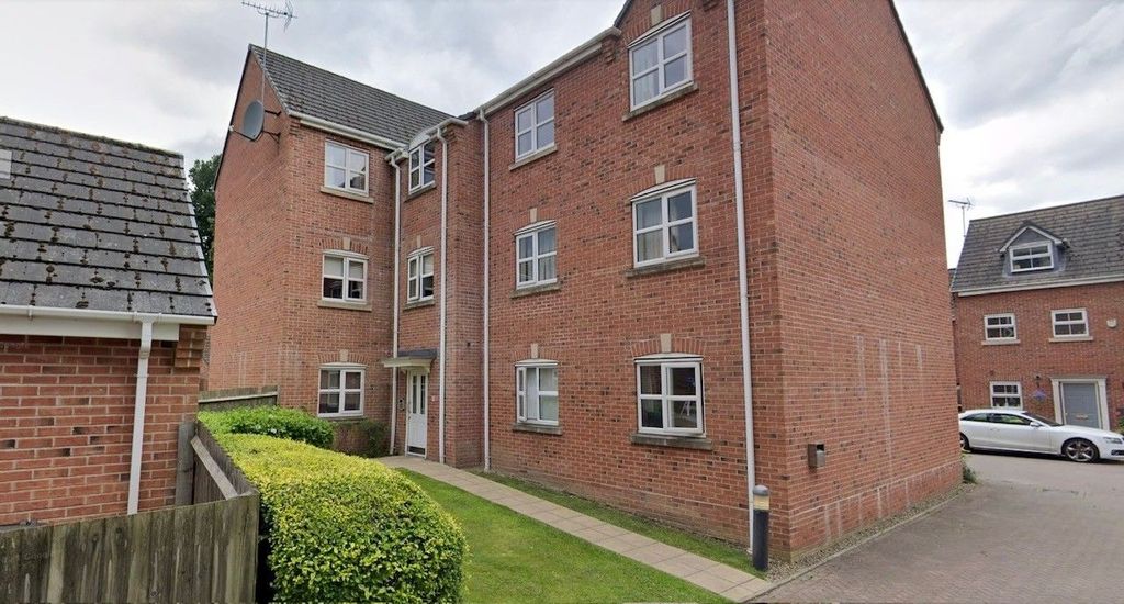 Property photo 2 of 8