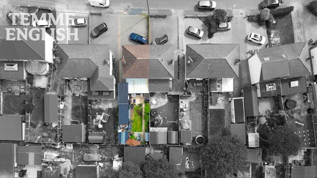 Property photo 2 of 31