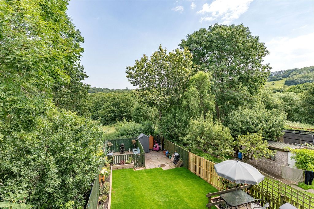 Property photo 3 of 15 Garden
