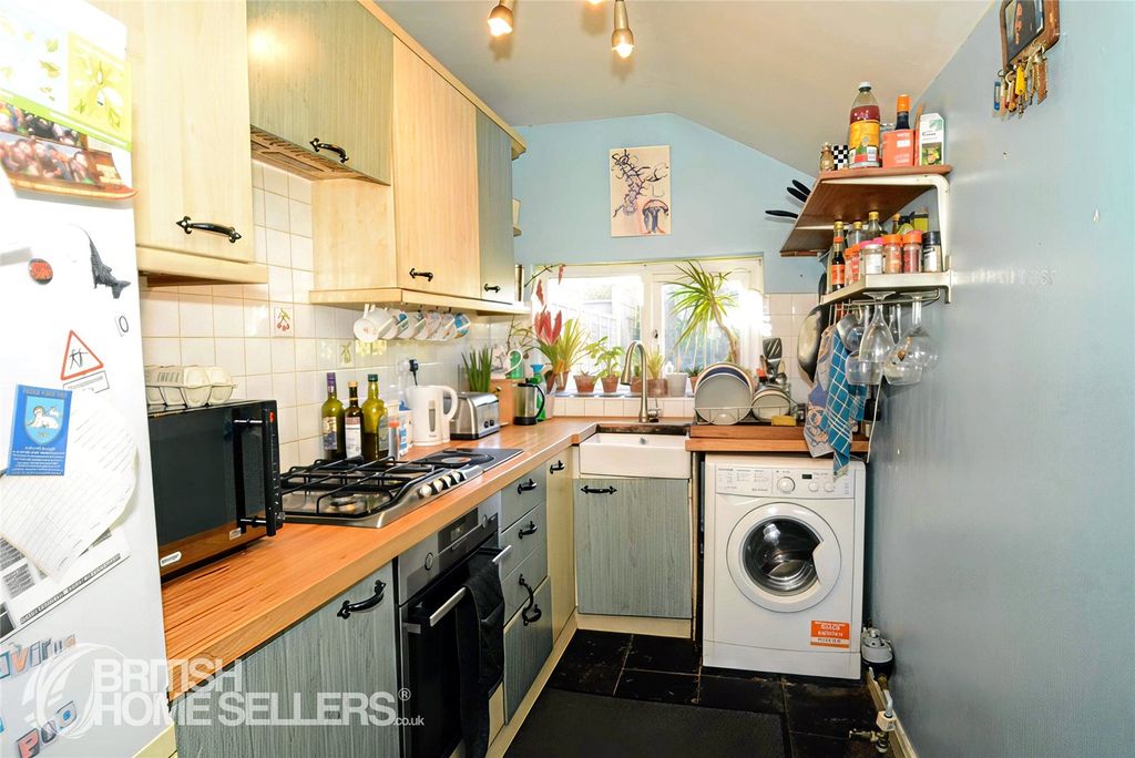 Property photo 3 of 9 Picture No. 13