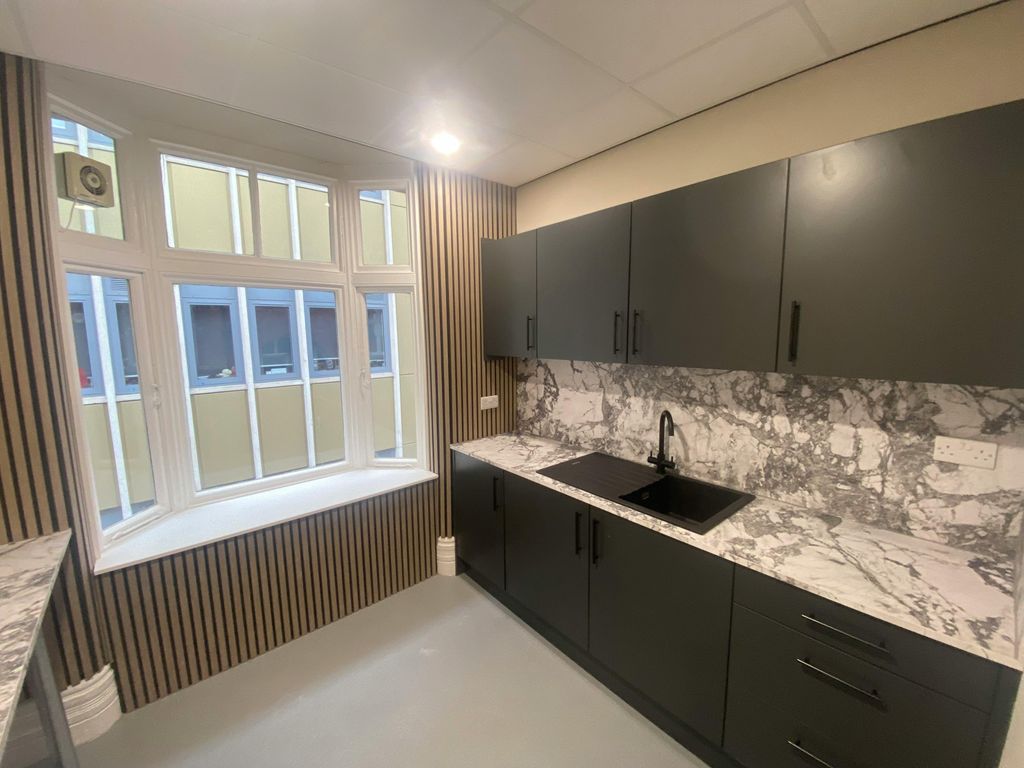 Property photo 2 of 10 Tempimagepyacnm.Jpg