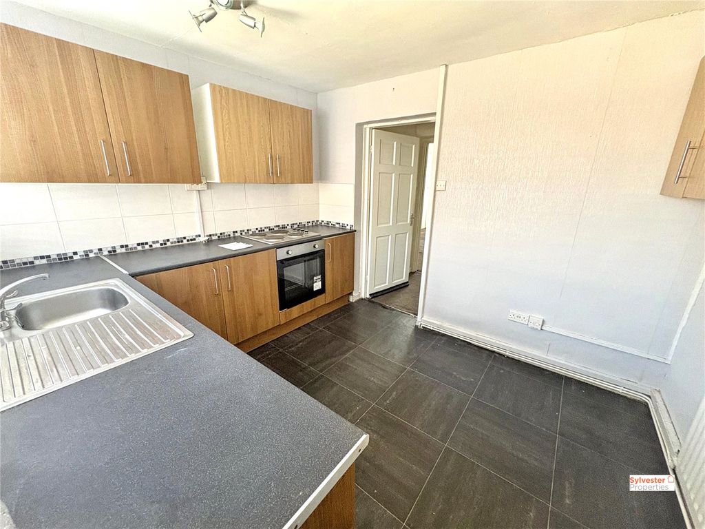 Property photo 2 of 14 Picture No. 02