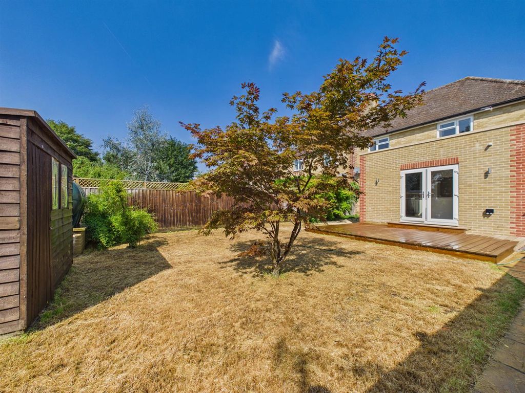 Property photo 3 of 11 Rear