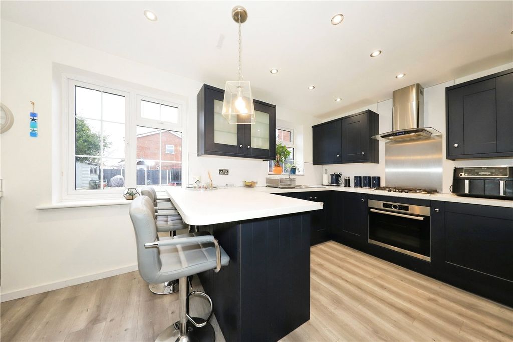 Property photo 3 of 12 Kitchen/Diner