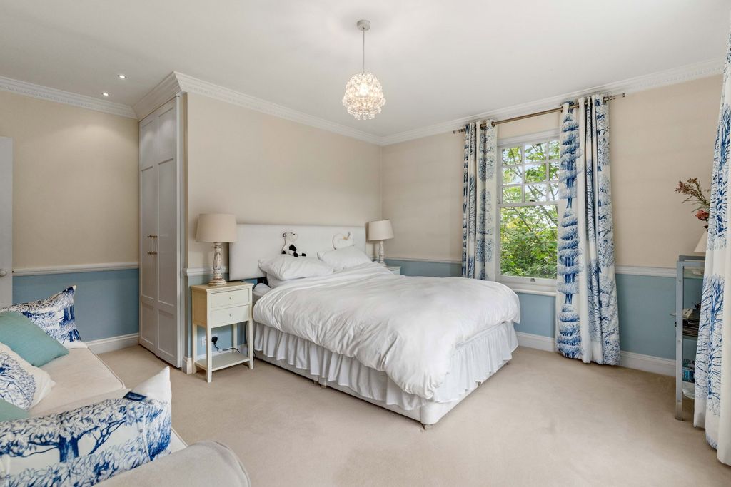 Additional image 45 of 6 bed detached house for saleGreenway, Hutton Mount, Brentwood CM13