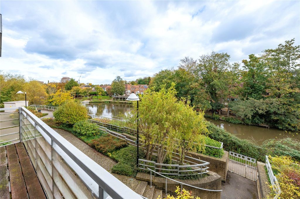 Property photo 2 of 12 Balcony Outlook
