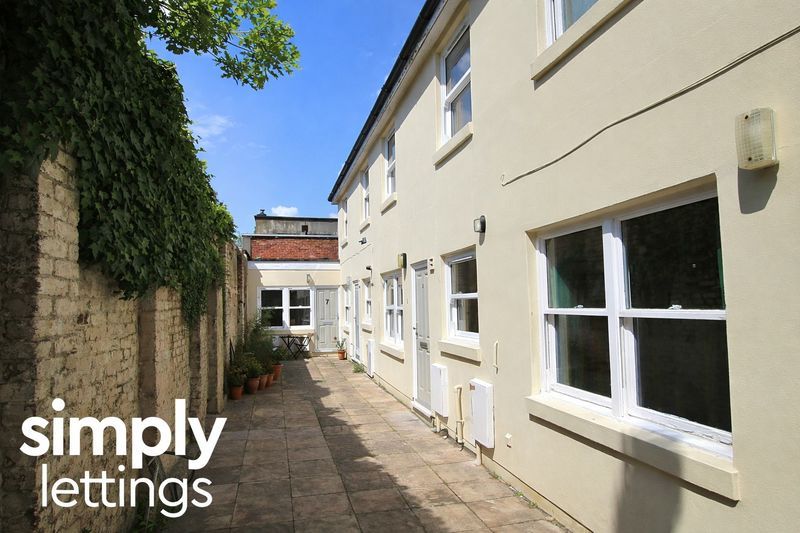 Property photo 1 of 8 Photo 5