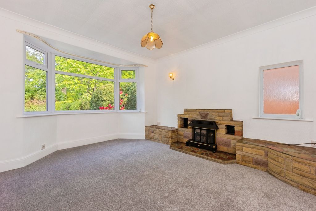 Property photo 2 of 17 Photo