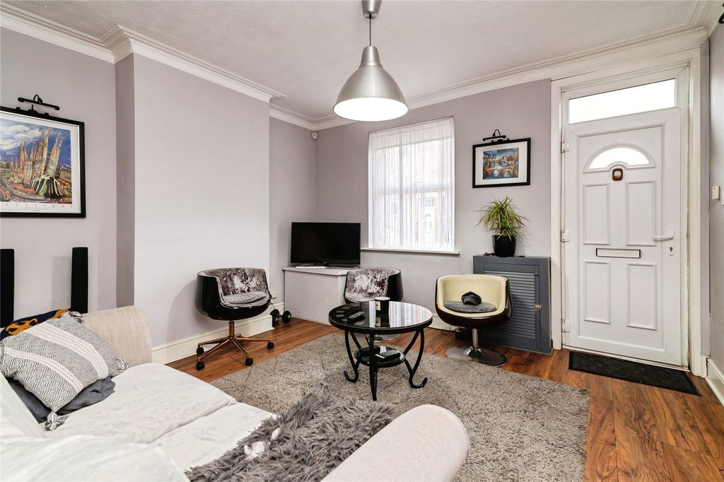 Property photo 3 of 11 Picture No. 18