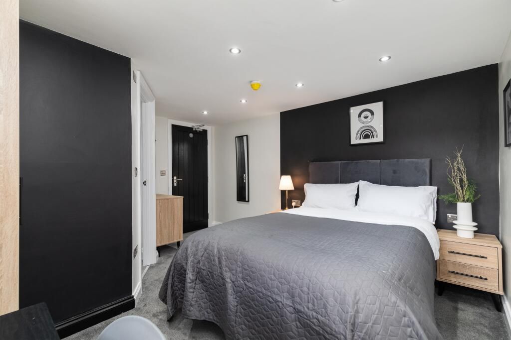 Property photo 3 of 6 Gallery