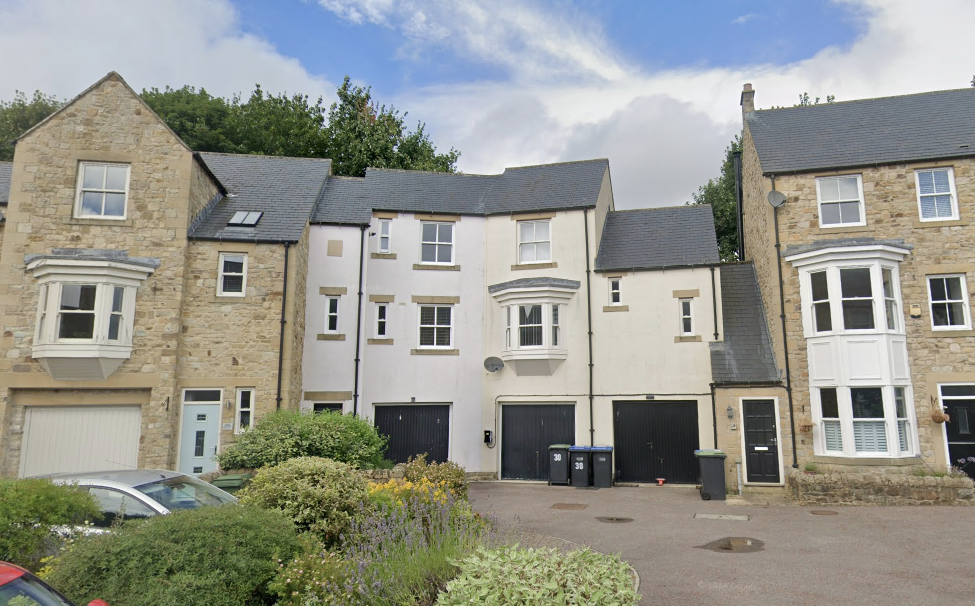 Property photo 1 of 8