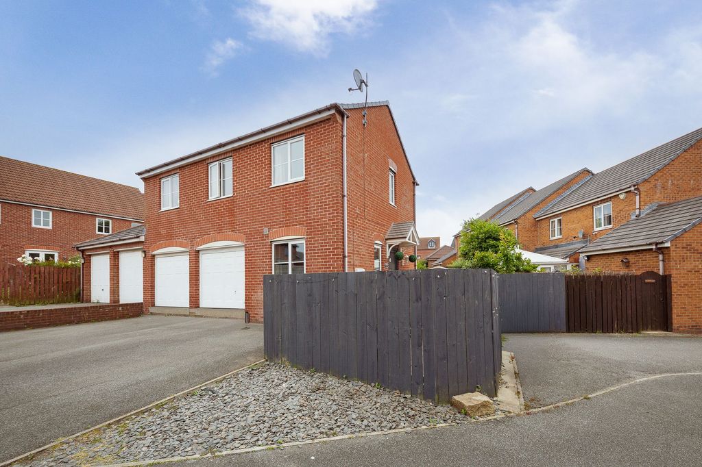Property photo 1 of 13 External