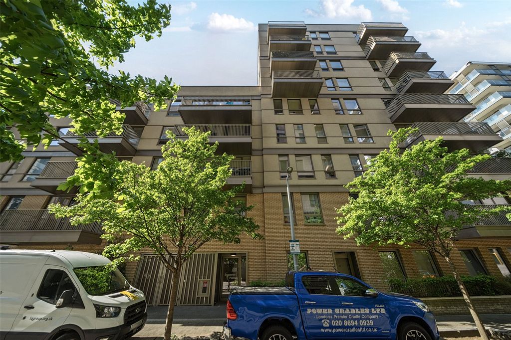 Property photo 1 of 15 External