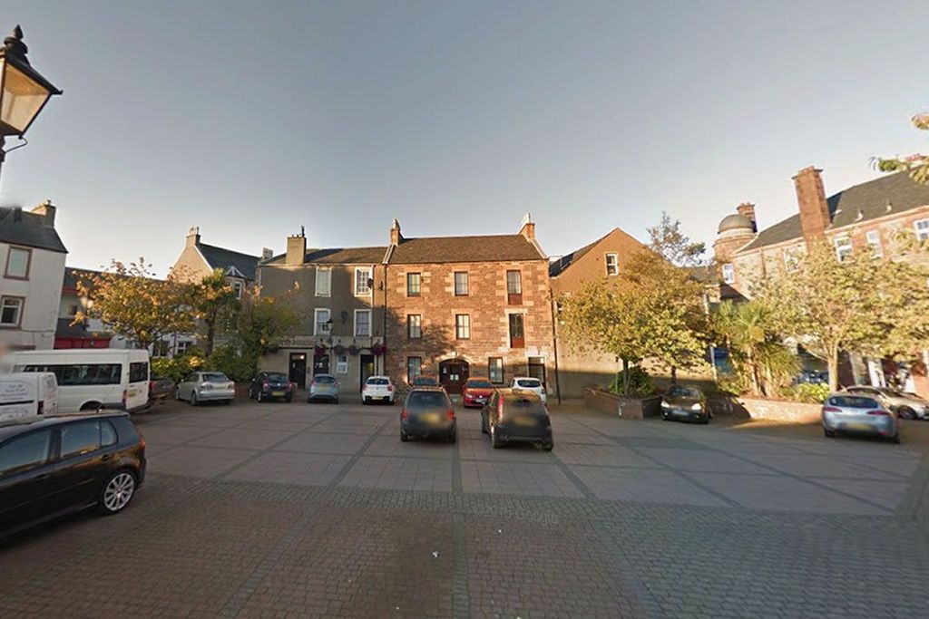 Property photo 1 of 9