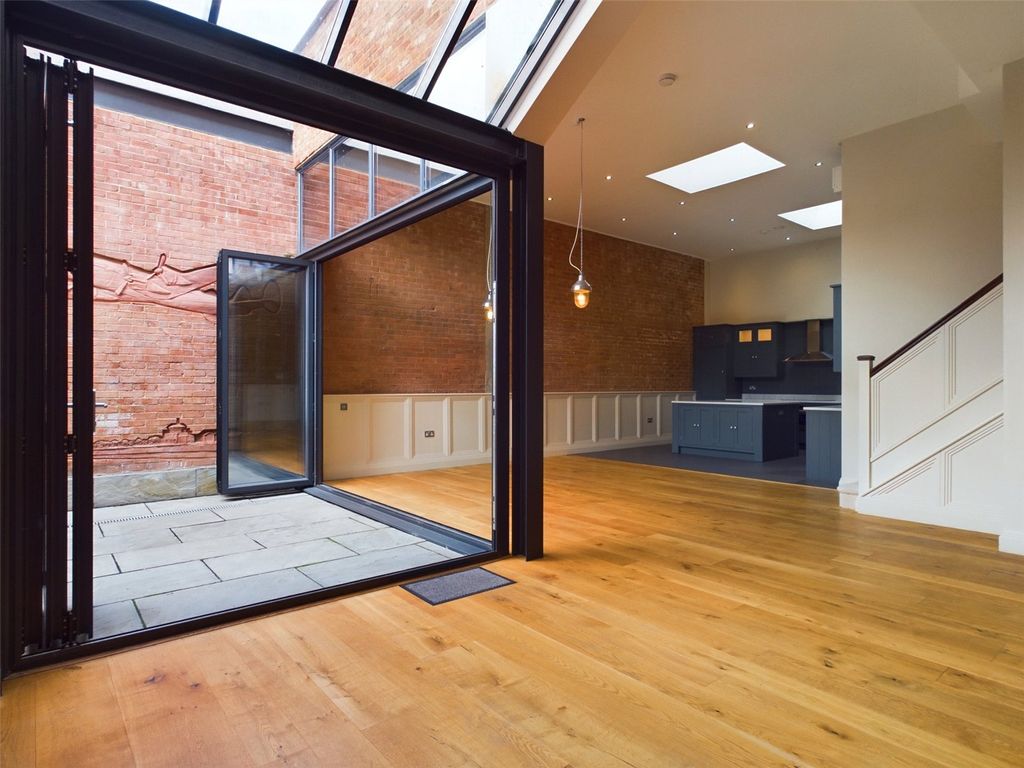 Property photo 3 of 20 Open Plan Living