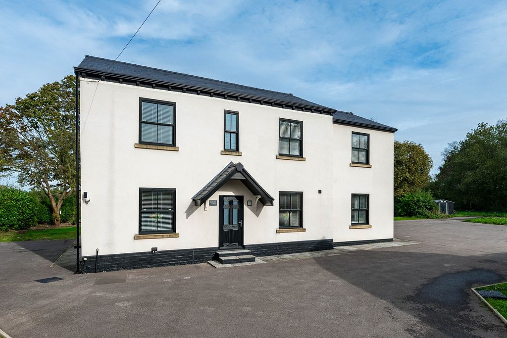 Property photo 1 of 39