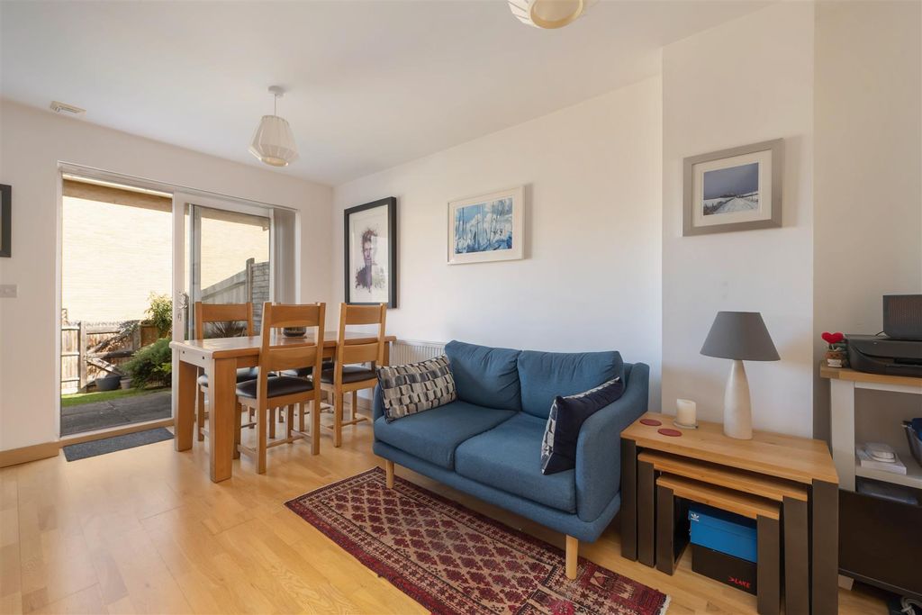 Property photo 3 of 17 Olympia Way, Whitstable