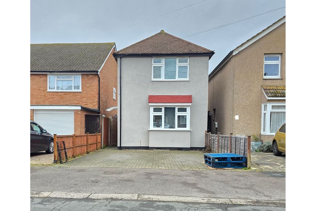 Property photo 1 of 13 Front View