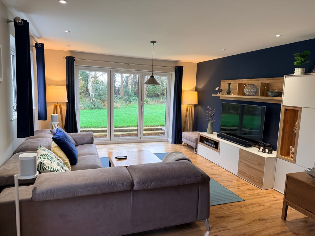 Property photo 3 of 21